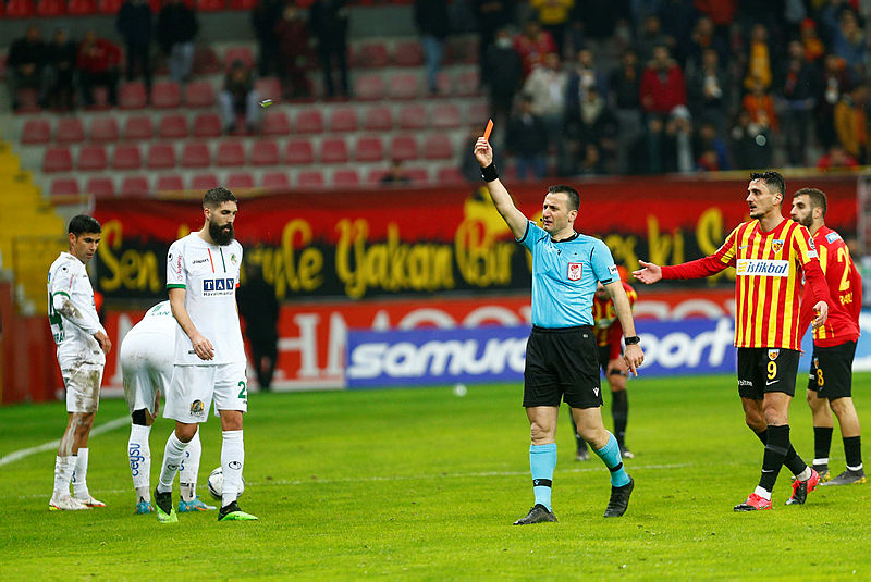 MHK’nin hakem kararını spor yazarları değerlendirdi! Erman Toroğlu...