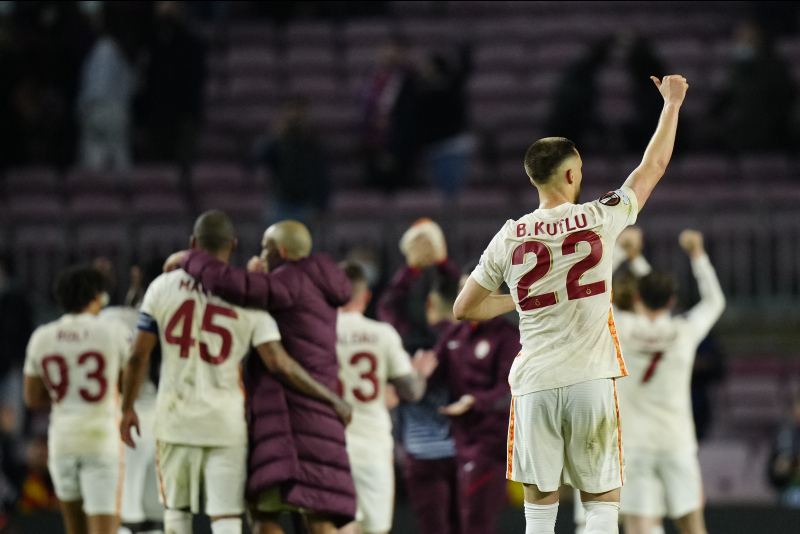 GALATASARAY HABERLERİ - Barcelona - Galatasaray dünya basınına damga vurdu! Türk duvarı