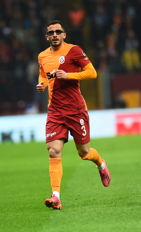 Galatasaraylı Omar Elabdellaoui’den duygusal itiraf: Çocuğuyla ilgilenir gibi...