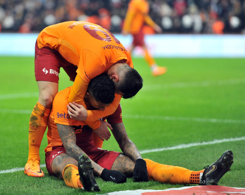 GALATASARAY HABERLERİ: Cimbom’da hedef çeyrek final! Domenec Torrent öz güven aşıladı
