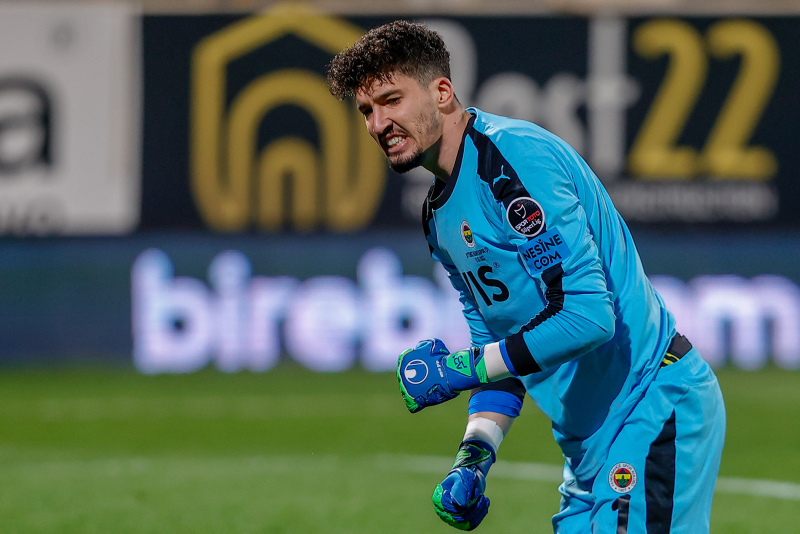 FENERBAHÇE TRANSFER HABERLERİ - Hollanda devi Ajax Altay Bayındır için Fenerbahçe’nin kapısını çaldı!