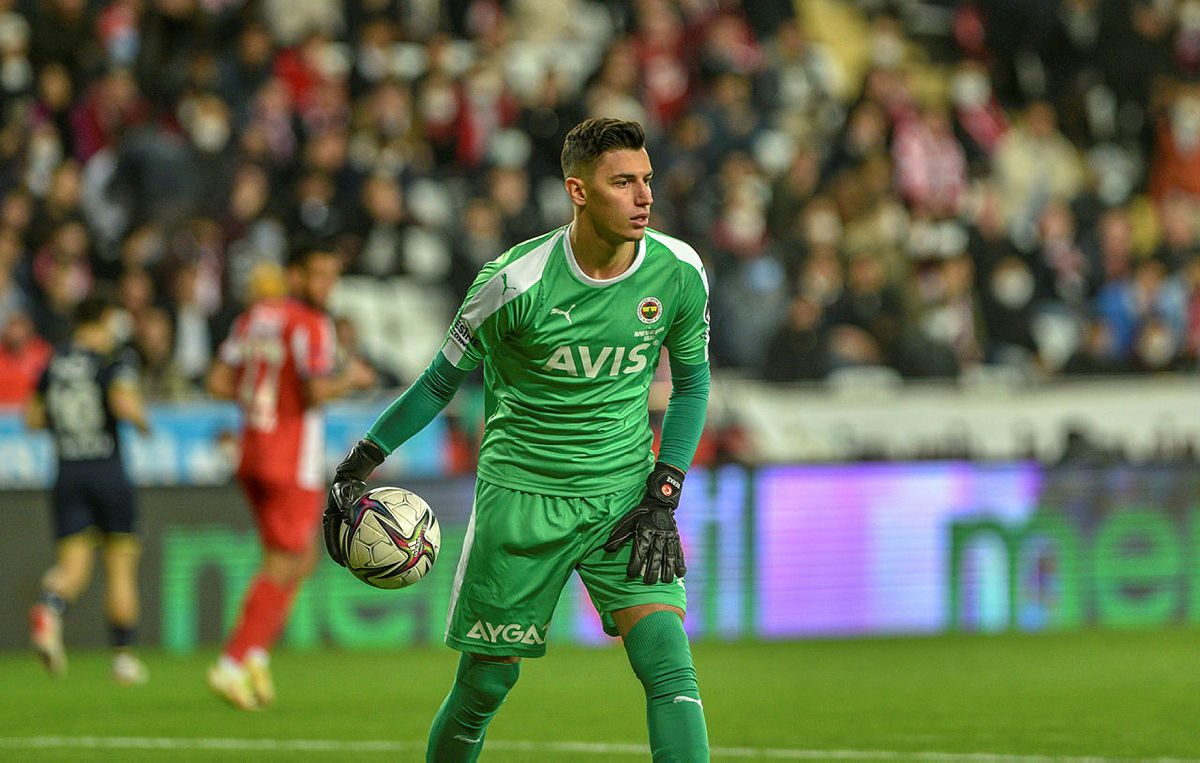 FENERBAHÇE TRANSFER HABERLERİ - Hollanda devi Ajax Altay Bayındır için Fenerbahçe’nin kapısını çaldı!