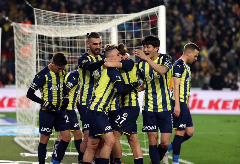 FENERBAHÇE HABERLERİ: F.Bahçe’de yaprak dökümü! 4 yolcu birden...