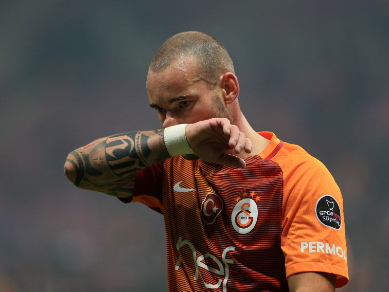 Wesley Sneijder futbola dönüyor! Yeni takımı...