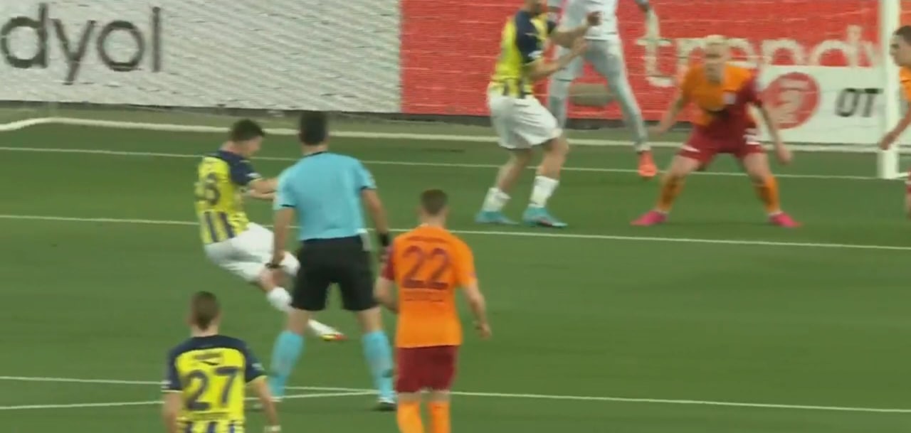 Fenerbahçe Galatasaray derbisinde öne geçti! İşte Miha Zajc’ın o golü...