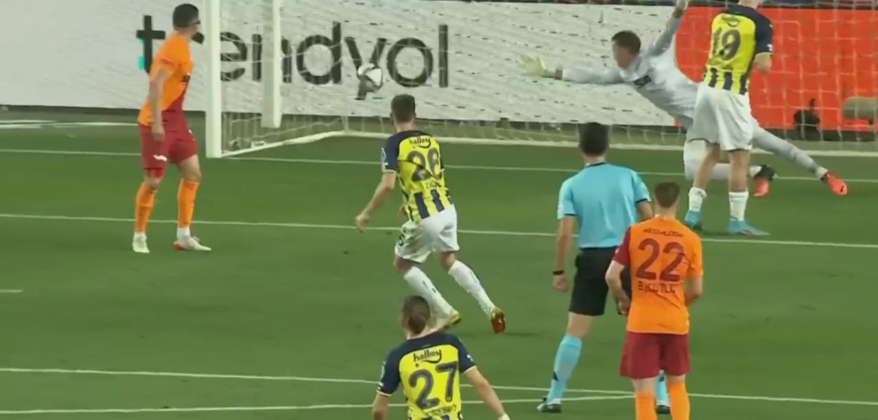 Fenerbahçe Galatasaray derbisinde öne geçti! İşte Miha Zajc’ın o golü...