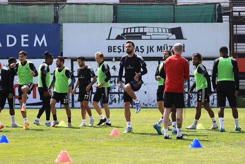 FENERBAHÇE HABERLERİ - Beşiktaş derbisi öncesi İsmail Kartal’dan futbolculara uyarı!