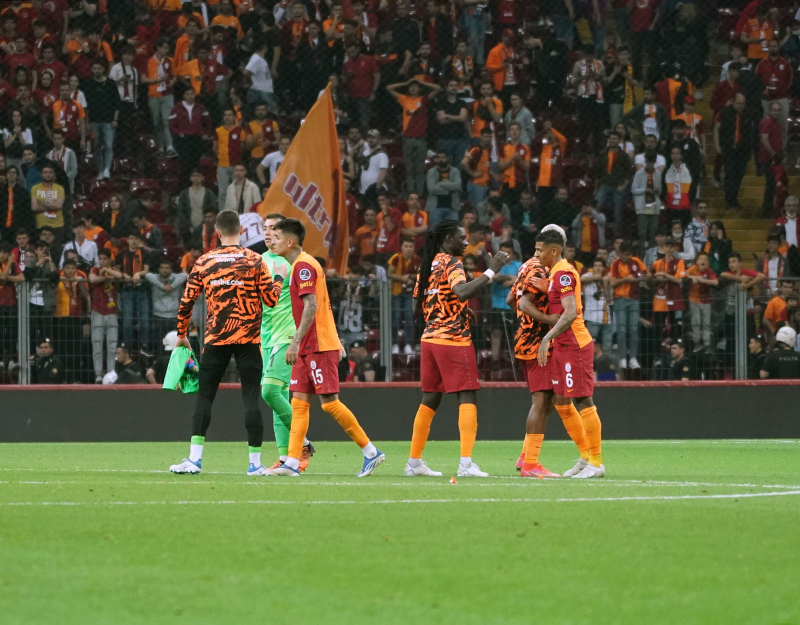 GALATASARAY HABERİ: Usta yazarlar Galatasaray - Adana Demirspor maçını yorumladı!