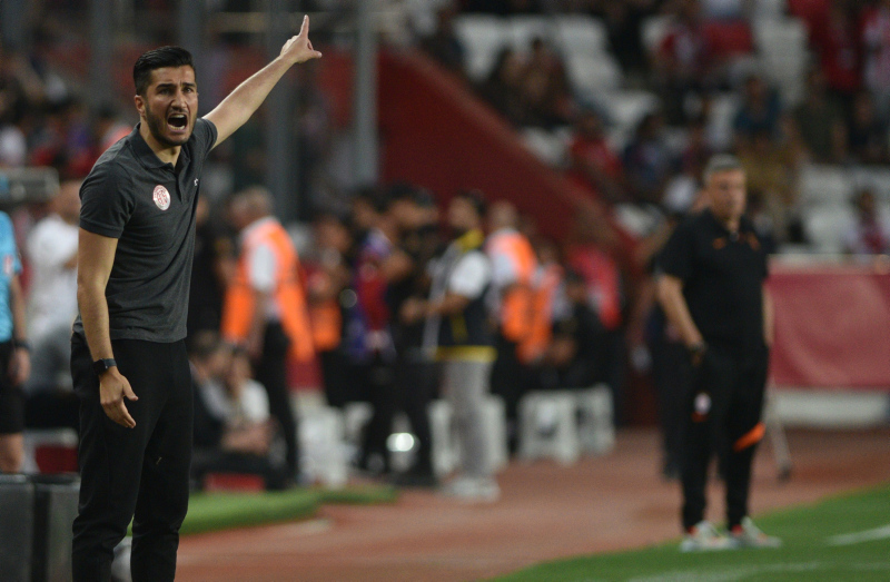 GALATASARAY HABERİ: Usta yazarlar Antalyaspor-Galatasaray maçını yorumladı!