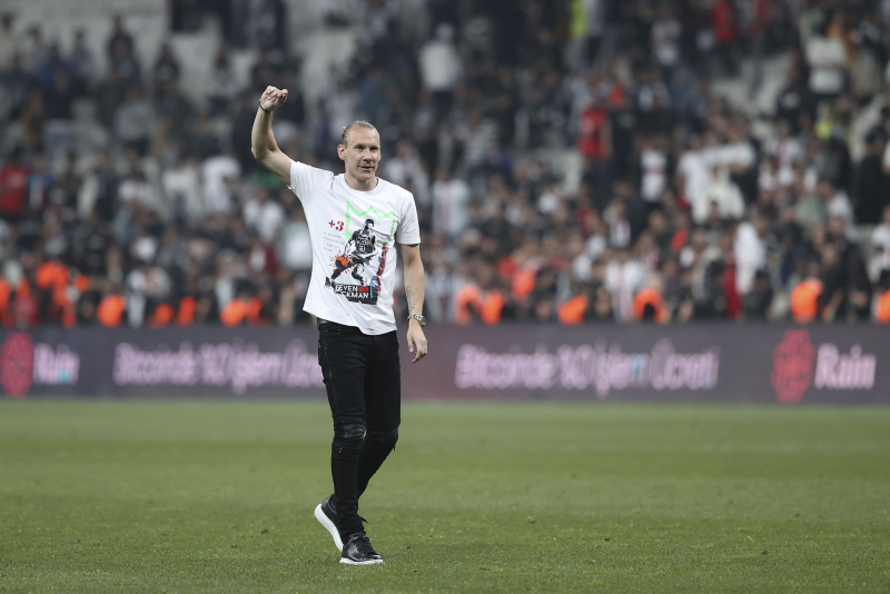 GALATASARAY TRANSFER HABERLERİ: Beşiktaş sözleşme uzatmadı! Cimbom devreye girdi