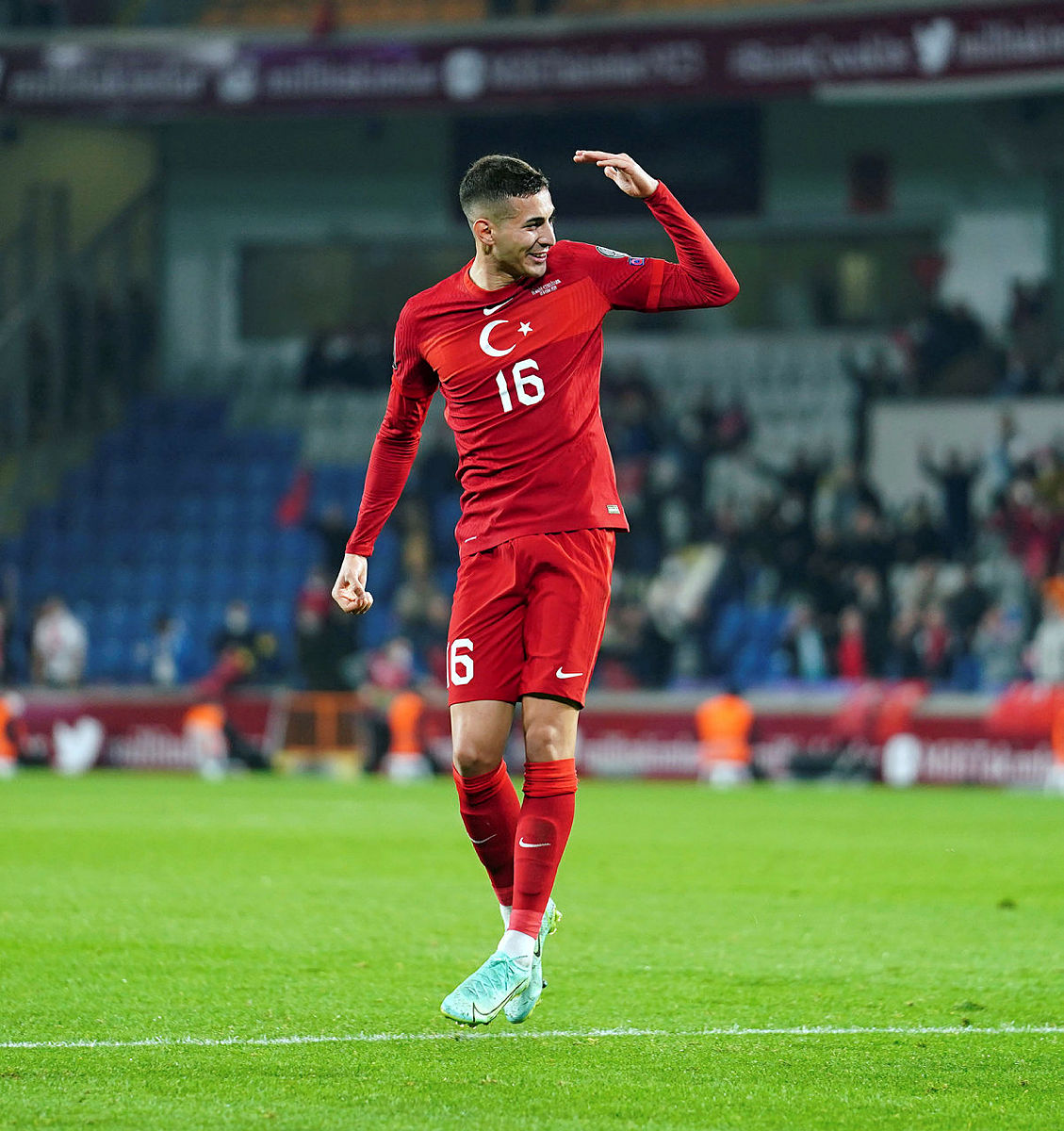 TRANSFER HABERİ: Trabzonspor milli yıldızı istiyor! Resmi teklif...