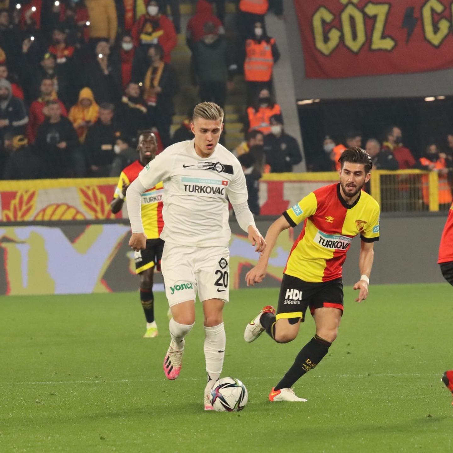 BEŞİKTAŞ HABERLERİ - Beşiktaş Rıdvan Yılmaz’ın yerine gelecek isim belli oldu!