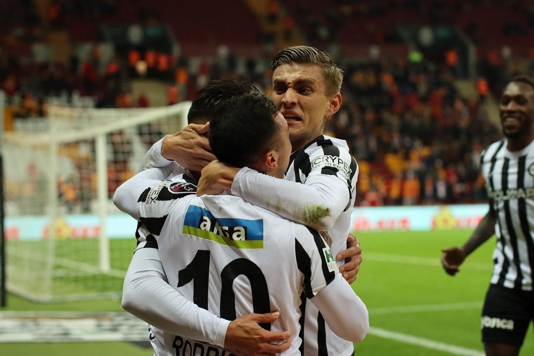 BEŞİKTAŞ HABERLERİ - Beşiktaş Rıdvan Yılmaz’ın yerine gelecek isim belli oldu!