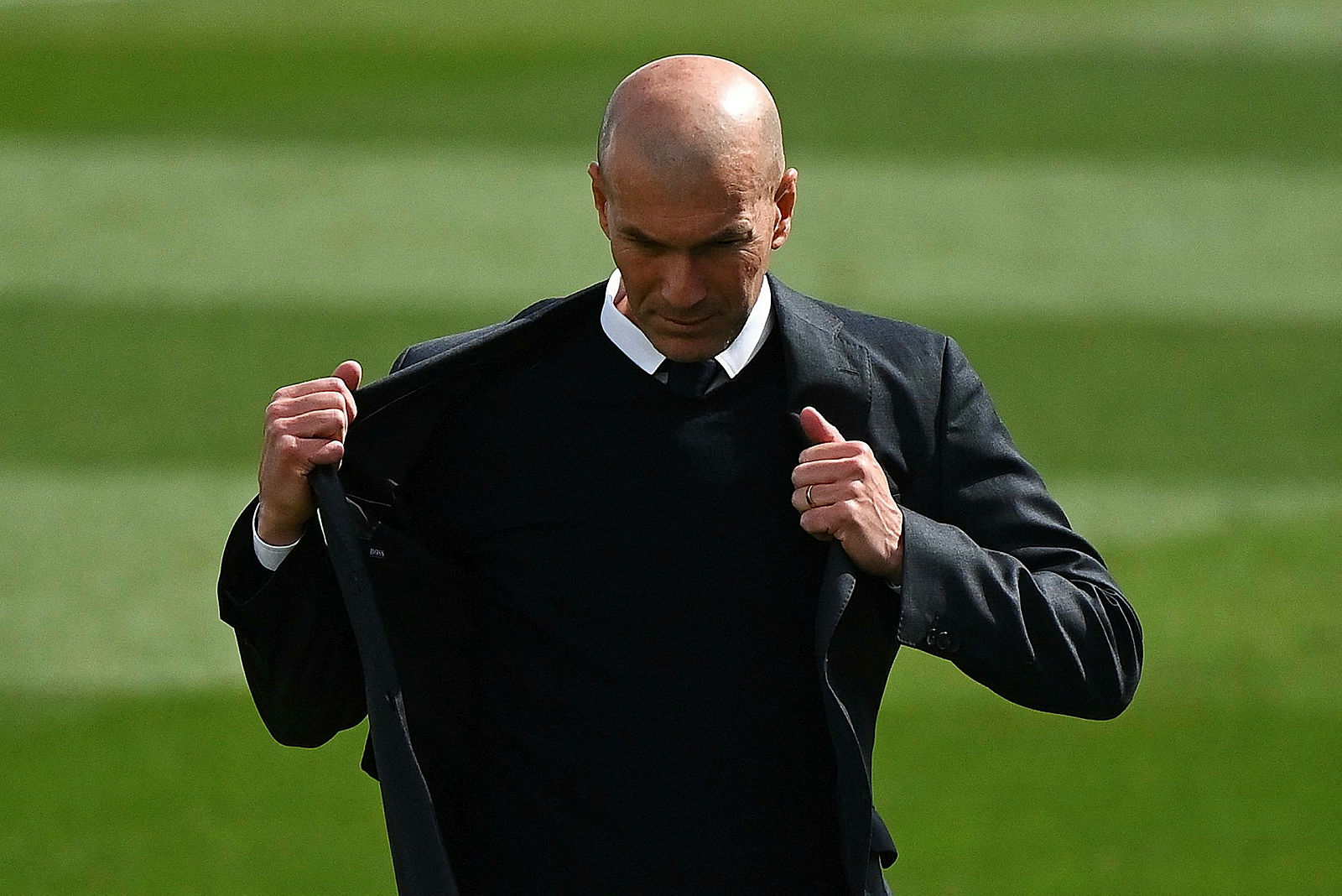 Zinedine Zidane saç ektirmek için İstanbul’da!