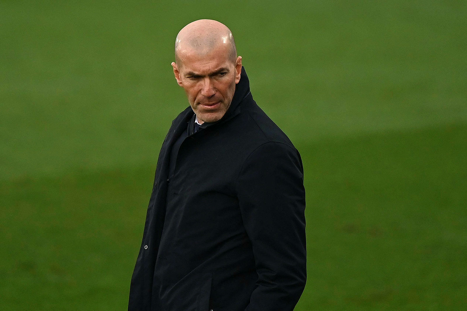 Zinedine Zidane saç ektirmek için İstanbul’da!