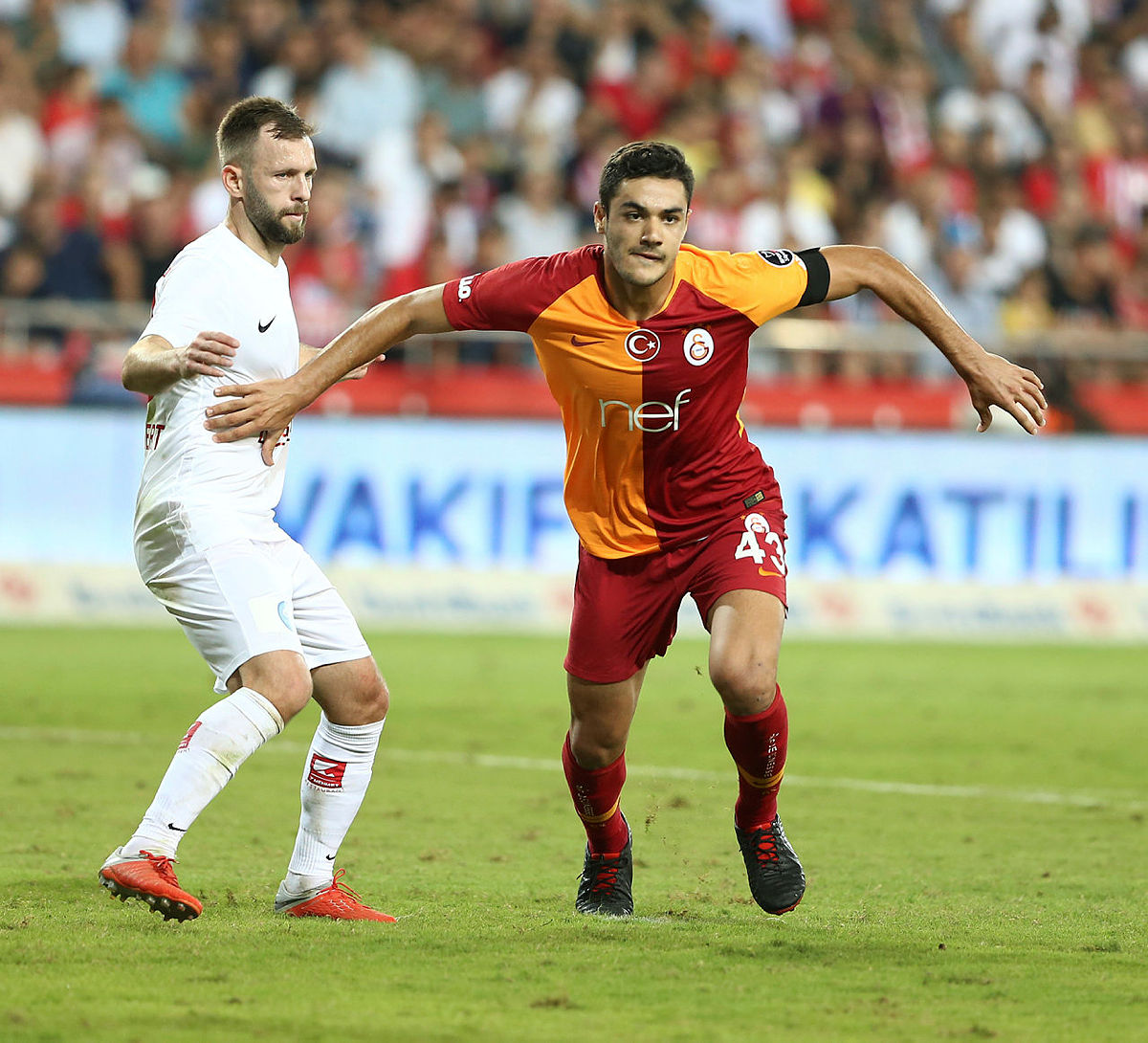 GALATASARAY HABERLERİ: Flaş transfer hamlesi! Ozan Kabak yuvaya dönüyor