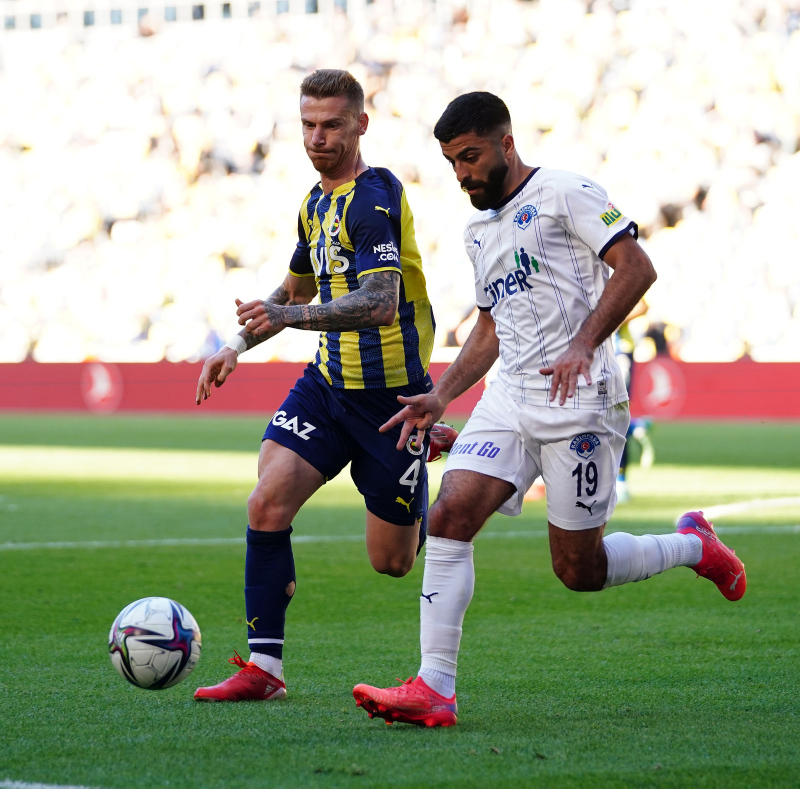 Umut Bozok’un menajerinden transfer açıklaması! Galatasaray...