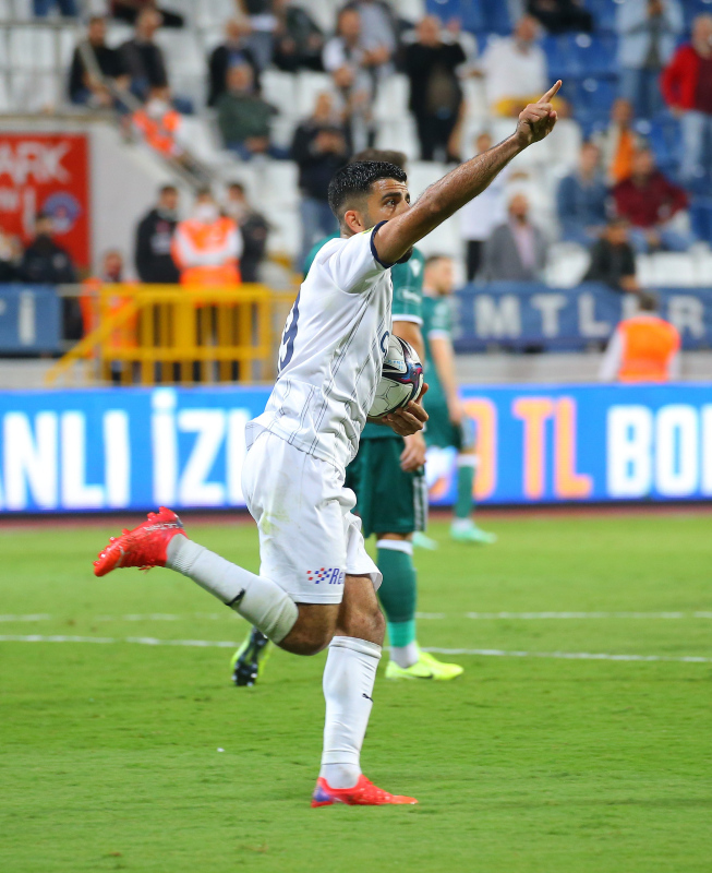 Umut Bozok’un menajerinden transfer açıklaması! Galatasaray...