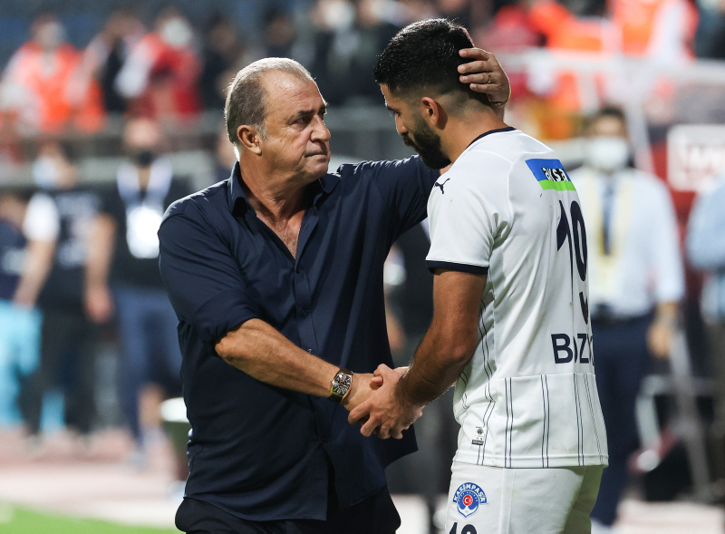 Umut Bozok’un menajerinden transfer açıklaması! Galatasaray...