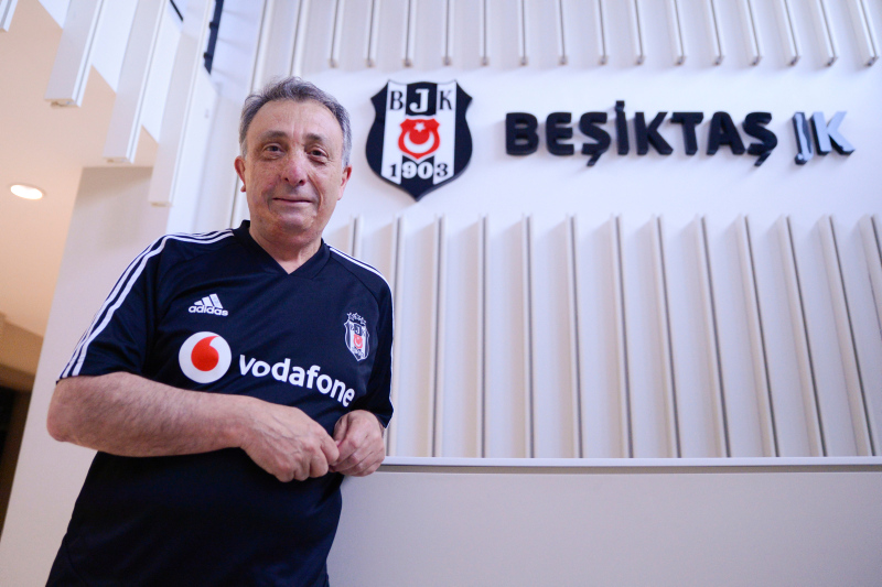 Beşiktaş Başkanı Ahmet Nur Çebi’den sert sözler! Gitmek isteyene kal demeyiz