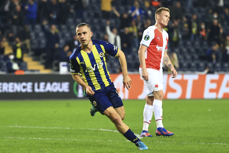 Beşiktaş Fenerbahçeli Pelkas için devrede! İşte masadaki teklif