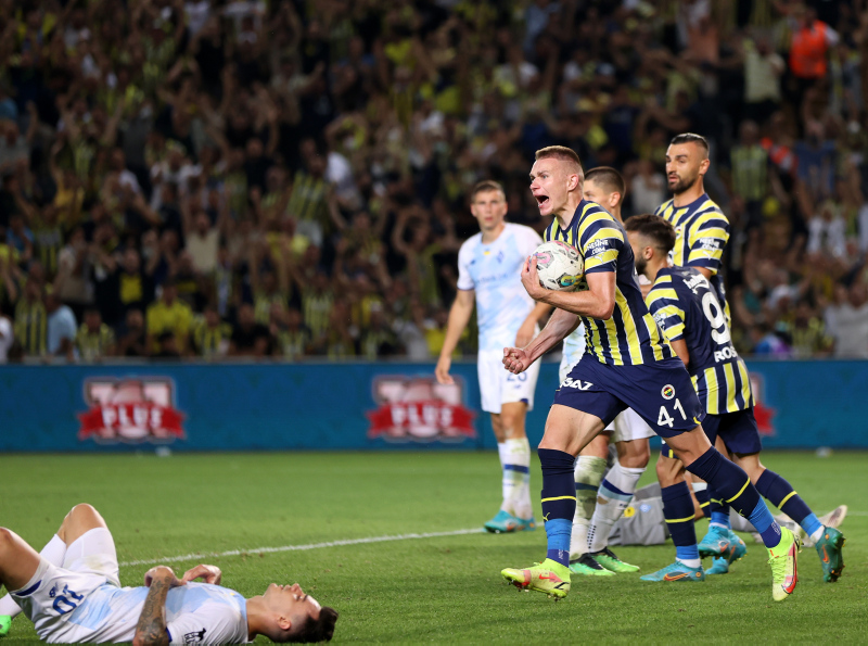 Fenerbahçe - Dinamo Kiev maçının raporu çıktı! Kanarya’yı bekleyen ceza...