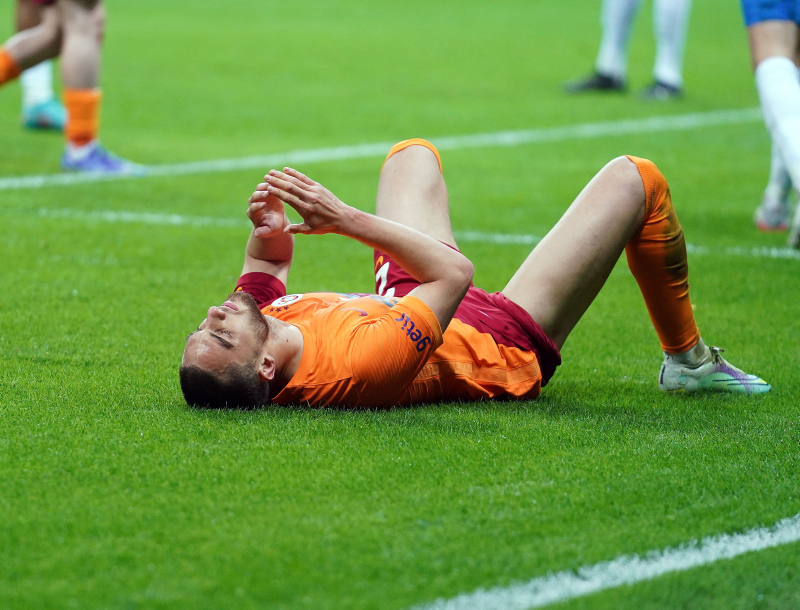 GALATASARAY HABERLERİ: Berkan Kutlu’dan beklenmedik hareket! Galatasaray’ı sildi