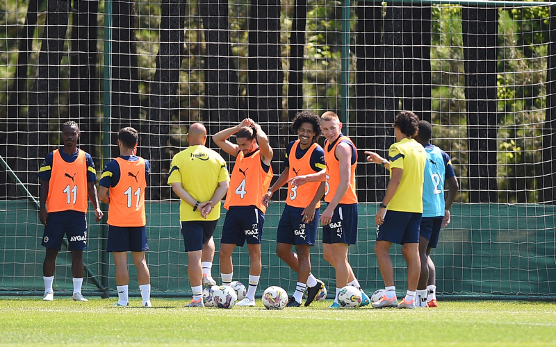 Fenerbahçe’de Emir Ortakaya’nın sözleşmesi 5 yıl uzatıldı ve Göztepe’ye kiralandı