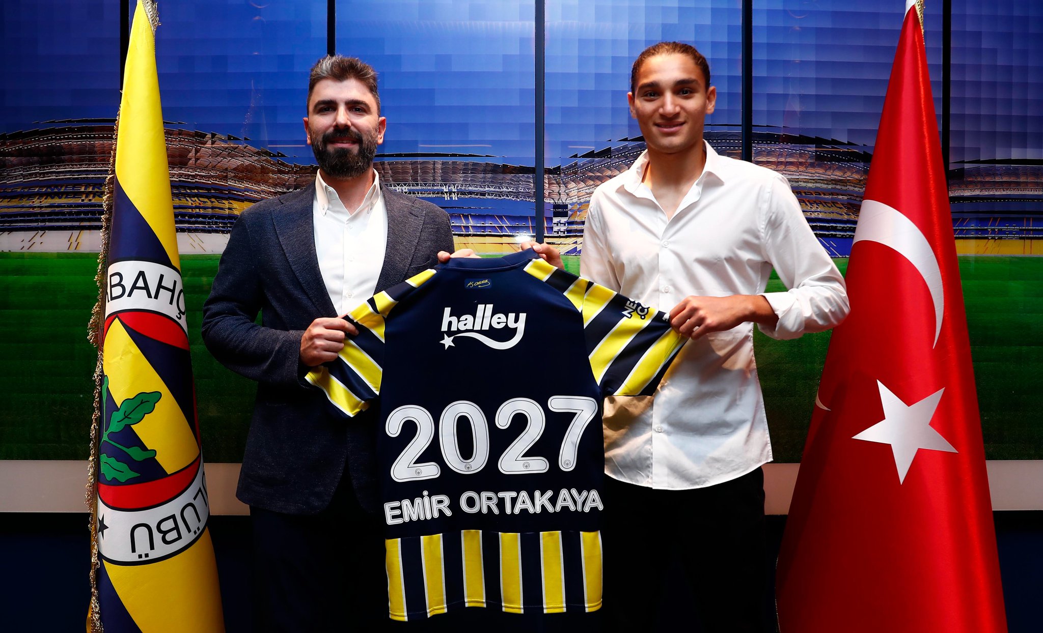 Fenerbahçe’de Emir Ortakaya’nın sözleşmesi 5 yıl uzatıldı ve Göztepe’ye kiralandı