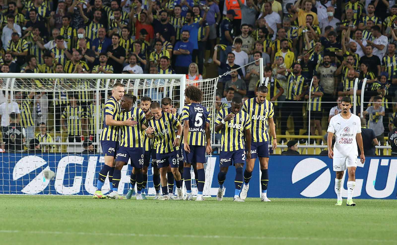 FENERBAHÇE TRANSFER HABERLERİ - Fenerbahçe’nin gündemindeki Alassane Plea’da flaş gelişme!