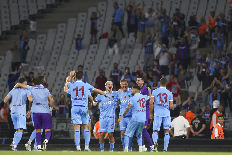 İstanbulspor Trabzonspor maçı sonrası o isme büyük övgü! Çalışkanlığıyla öne çıktı