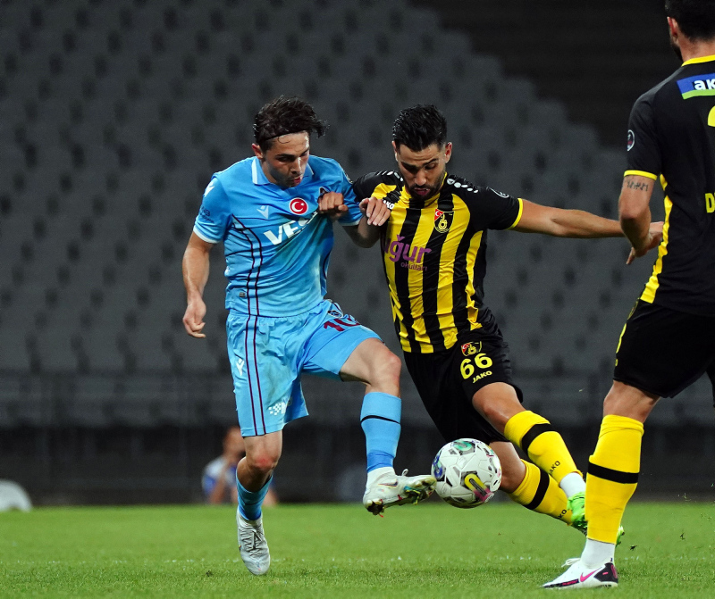 İstanbulspor Trabzonspor maçı sonrası o isme büyük övgü! Çalışkanlığıyla öne çıktı