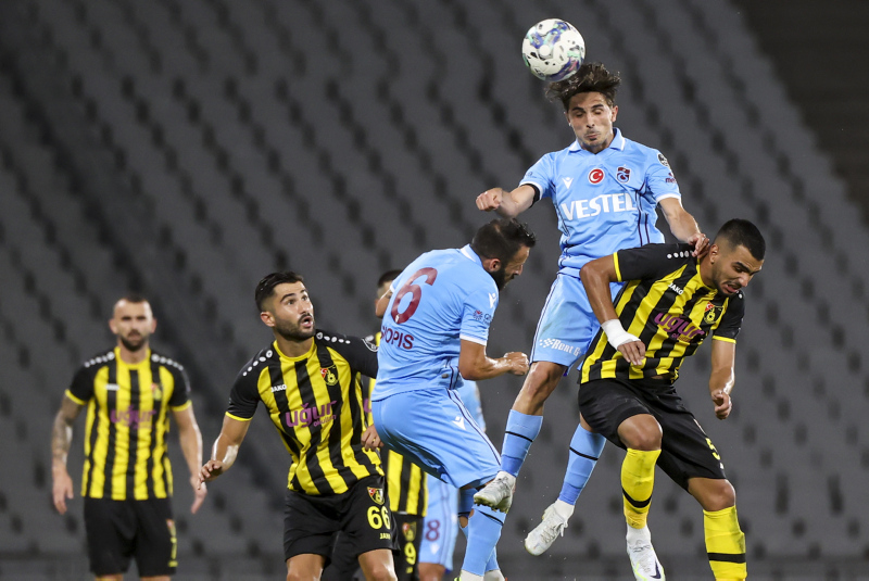 İstanbulspor Trabzonspor maçı sonrası o isme büyük övgü! Çalışkanlığıyla öne çıktı