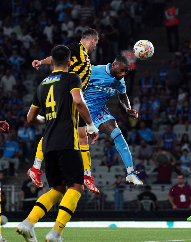 İstanbulspor Trabzonspor maçı sonrası o isme büyük övgü! Çalışkanlığıyla öne çıktı