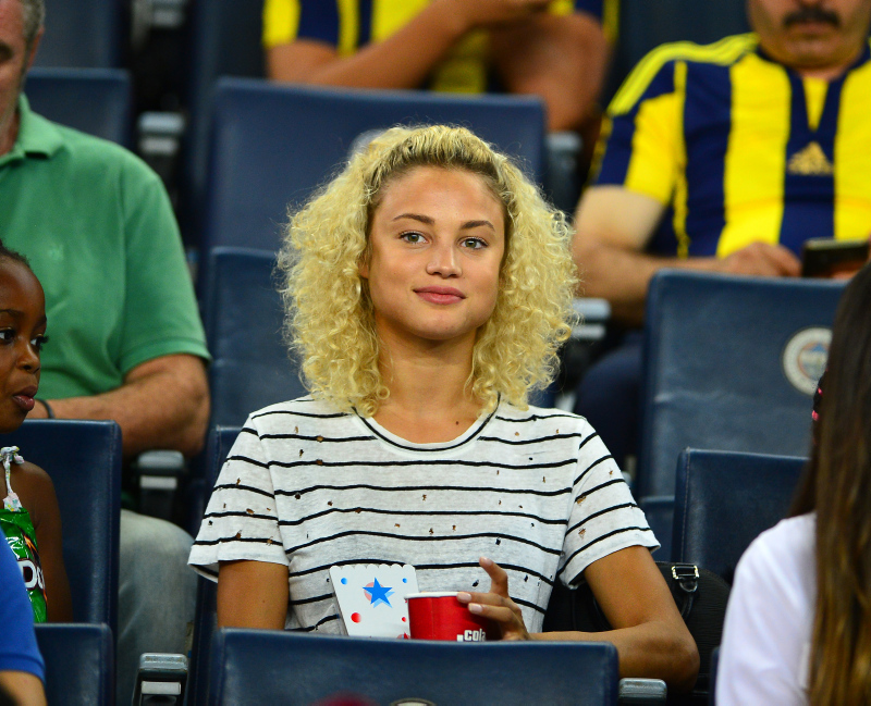 Kylian Mbappe ile Fenerbahçe’nin eski yengesi Rose Bertram arasında aşk iddiası!