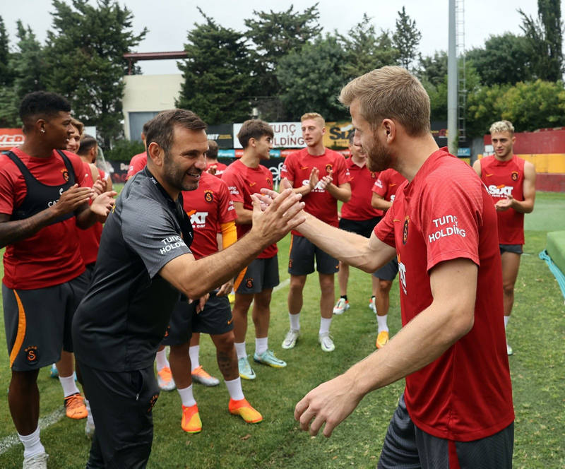 Galatasaray’da stoper harekatı! Alexander Djiku için teklif yapıldı