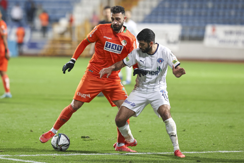 TRABZONSPOR TRANSFER HABERLERİ: Fırtına’da hedef forvet! İşte gündemdeki 4 futbolcu