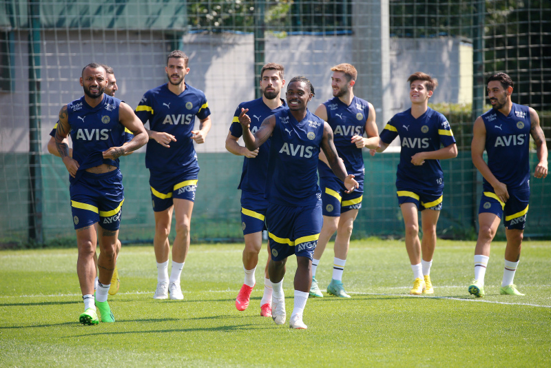 Fenerbahçe’de forvet transferinde yeni aday: Jhon Cordoba!