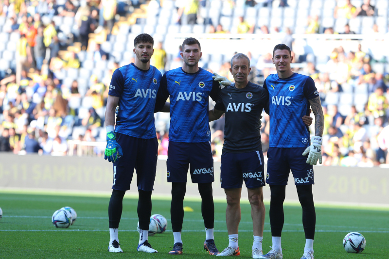 FENERBAHÇE TRANSFER HABERLERİ - Kanarya’dan ayrılan Berke Özer’in yeni takımı belli oldu!