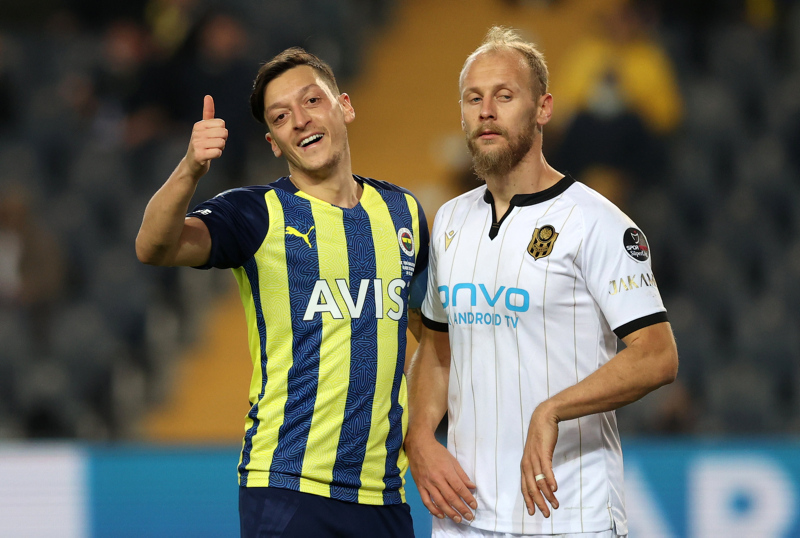 TRANSFER HABERLERİ - Başakşehir’in yıldızı Mesut Özil için ilginç iddia! Yeni takımı...