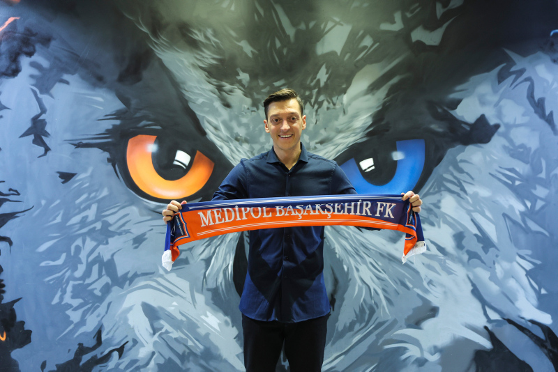 TRANSFER HABERLERİ - Başakşehir’in yıldızı Mesut Özil için ilginç iddia! Yeni takımı...