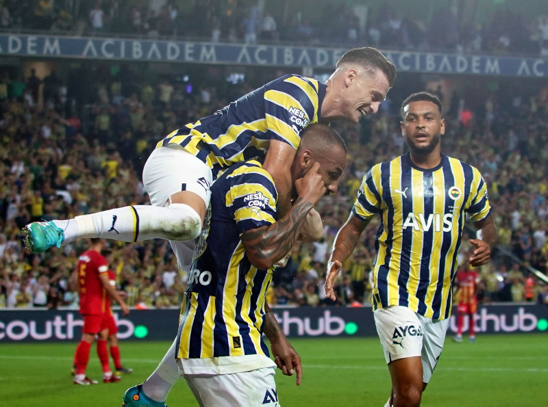 Fenerbahçe Kayserispor maçı sonrası o isme büyük övgü! Belki de tek oyuncu