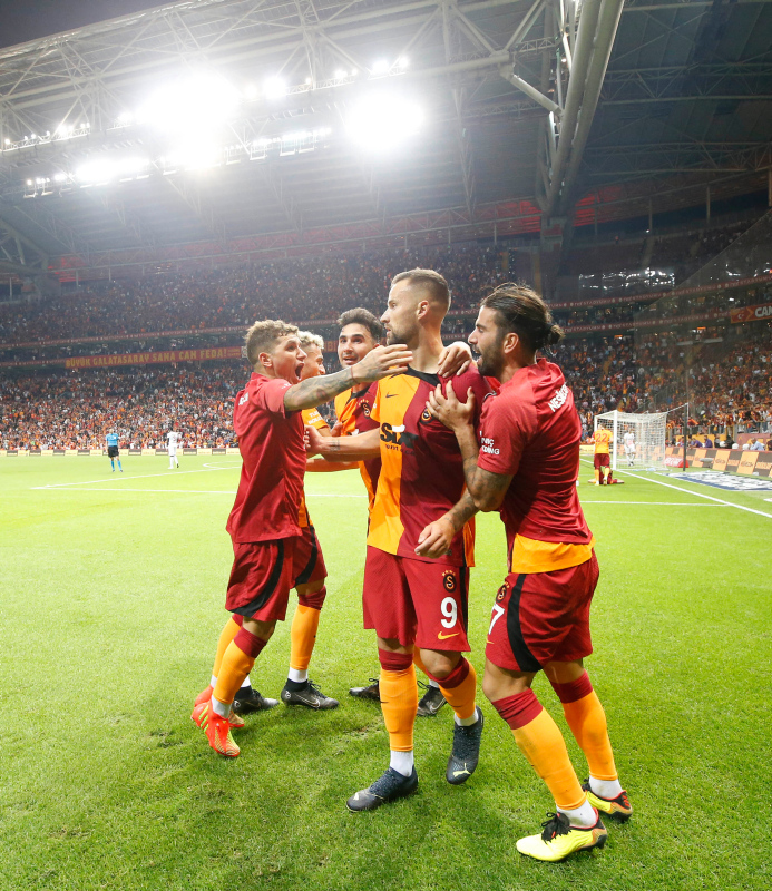 TRANSFER HABERİ: Galatasaray’da beklenmedik ayrılık! Ömer Bayram gidiyor Omar Campos geliyor