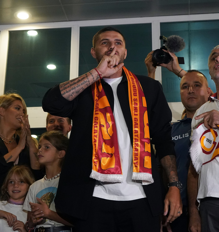 PSG’nin hocası Galtier Galatasaray’ın transferi Mauro Icardi hakkında konuştu! Gelecek sezon...