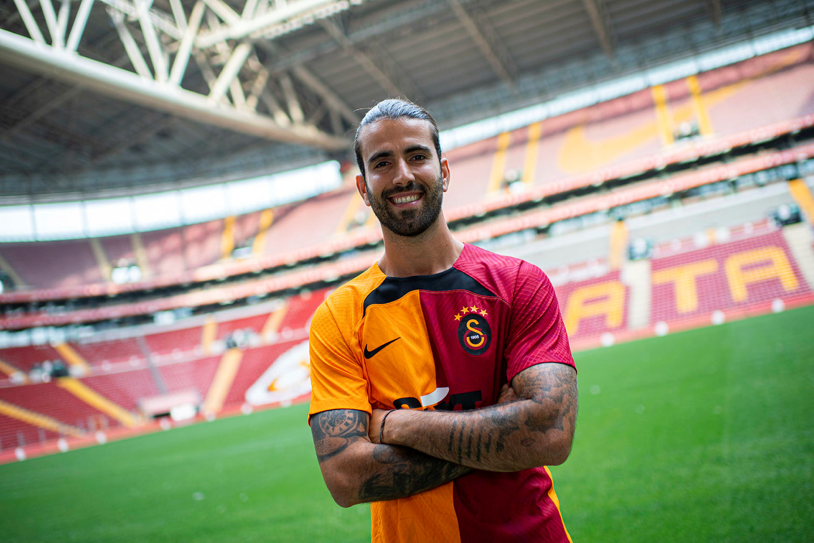 GALATASARAY HABERLERİ | Bambaşka Cimbom! 18 ayrılık, 13 yeni imza...