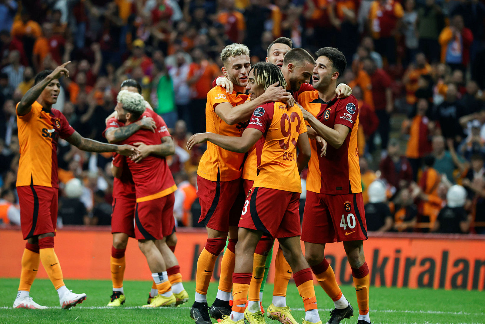 GALATASARAY HABERLERİ | Bambaşka Cimbom! 18 ayrılık, 13 yeni imza...