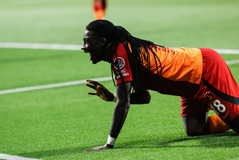 Zeki Uzundurukan’dan Galatasaray’a övgü dolu sözler: Yavaş yavaş ritmini buluyor!