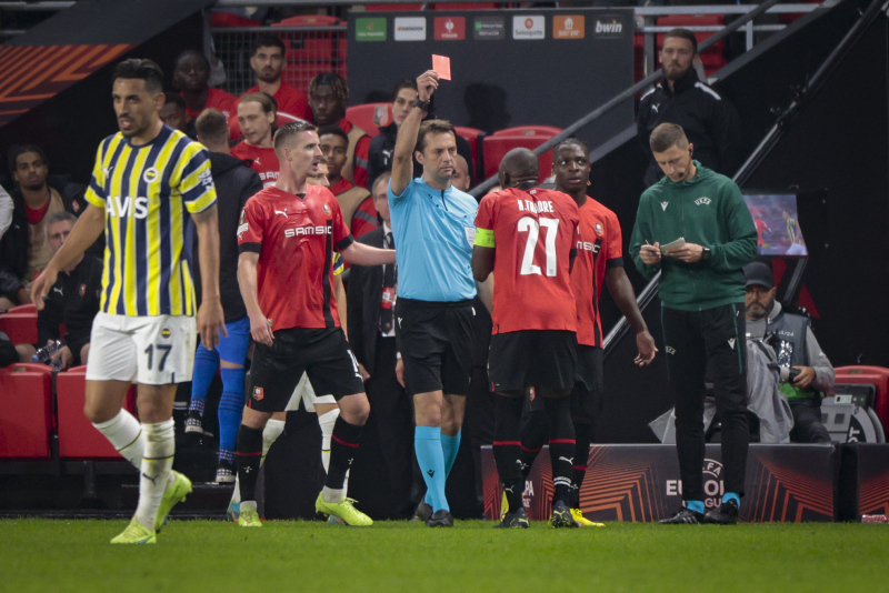Spor yazarları Rennes-Fenerbahçe maçını yorumladı!
