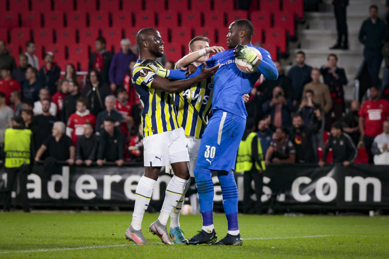 Spor yazarları Rennes-Fenerbahçe maçını yorumladı!