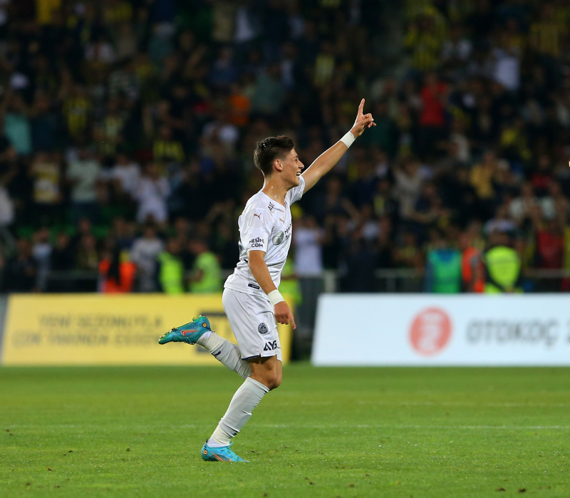 FENERBAHÇE HABERLERİ: Arda Güler kendisi açıkladı! İşte bilinmeyenleri